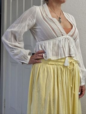Free People White Deep Plunging V Neck Top Cinched Waist Lace Accent Long Sleeve